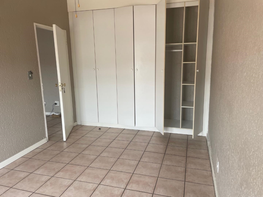 To Let 1 Bedroom Property for Rent in Sandown Gauteng