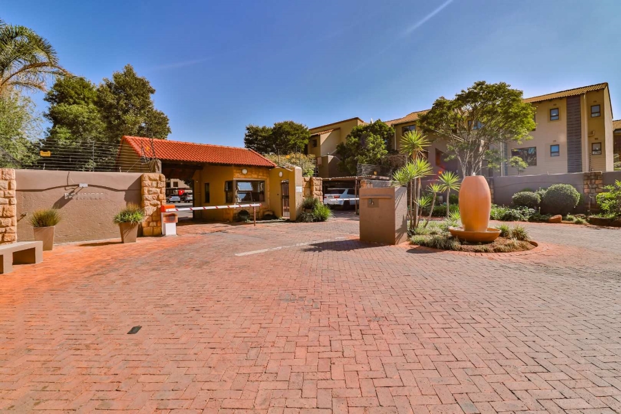 To Let 3 Bedroom Property for Rent in Lakefield Gauteng