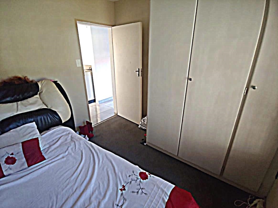 To Let 2 Bedroom Property for Rent in Gezina Gauteng