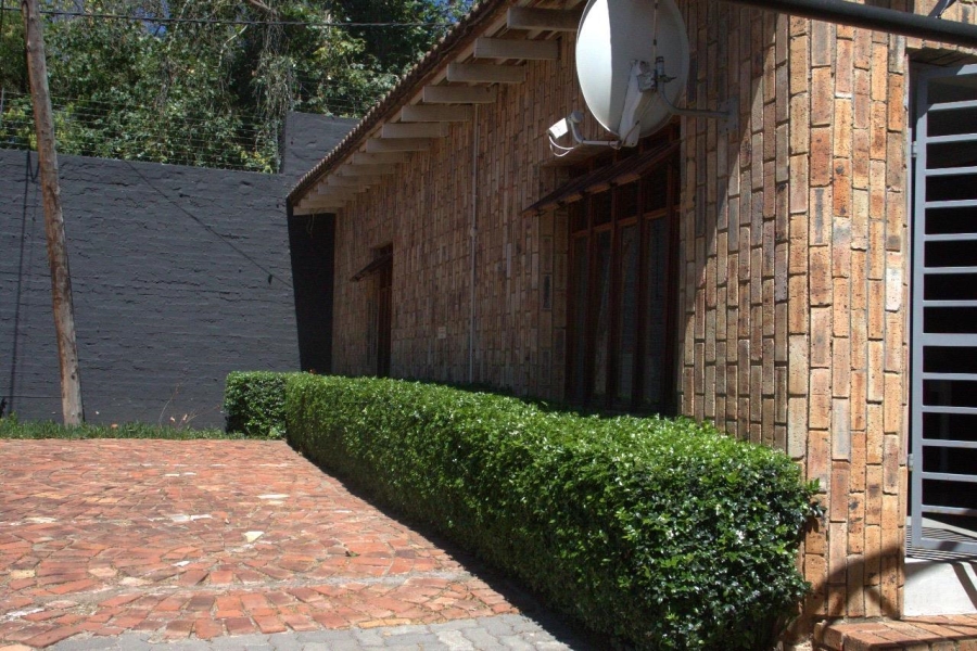 To Let 1 Bedroom Property for Rent in Rosebank Gauteng