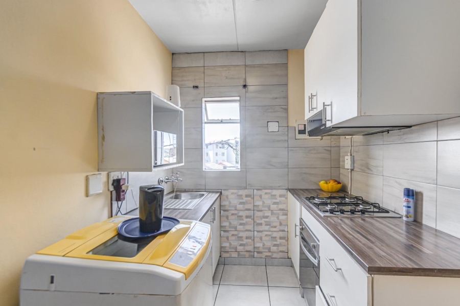 2 Bedroom Property for Sale in Fleurhof Gauteng