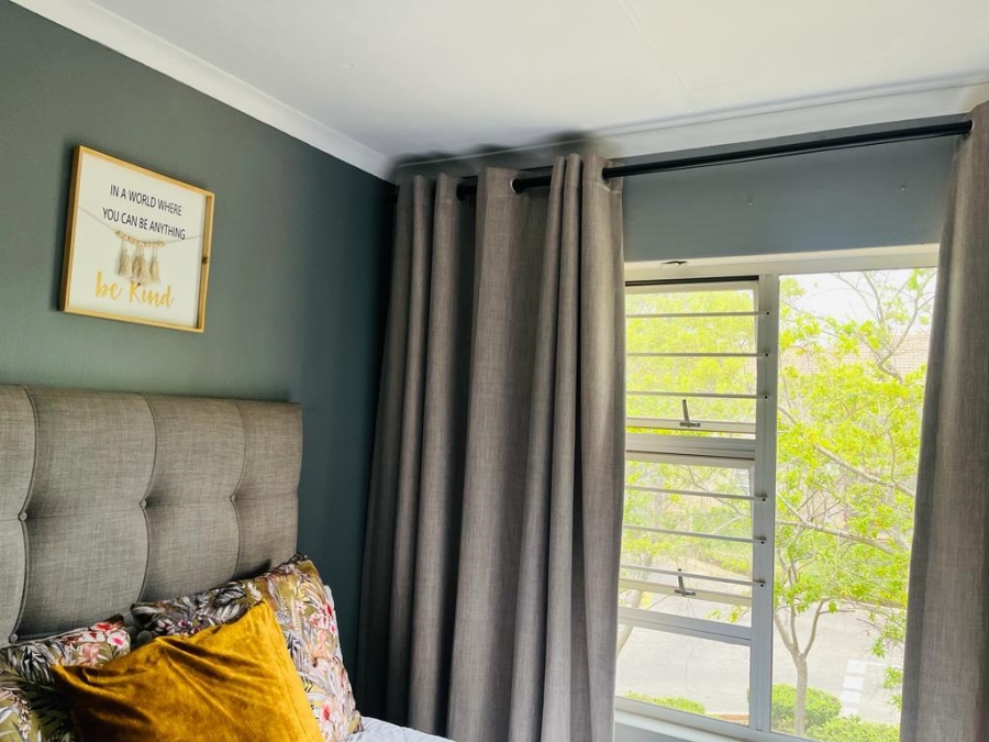 2 Bedroom Property for Sale in Silver Lakes Gauteng