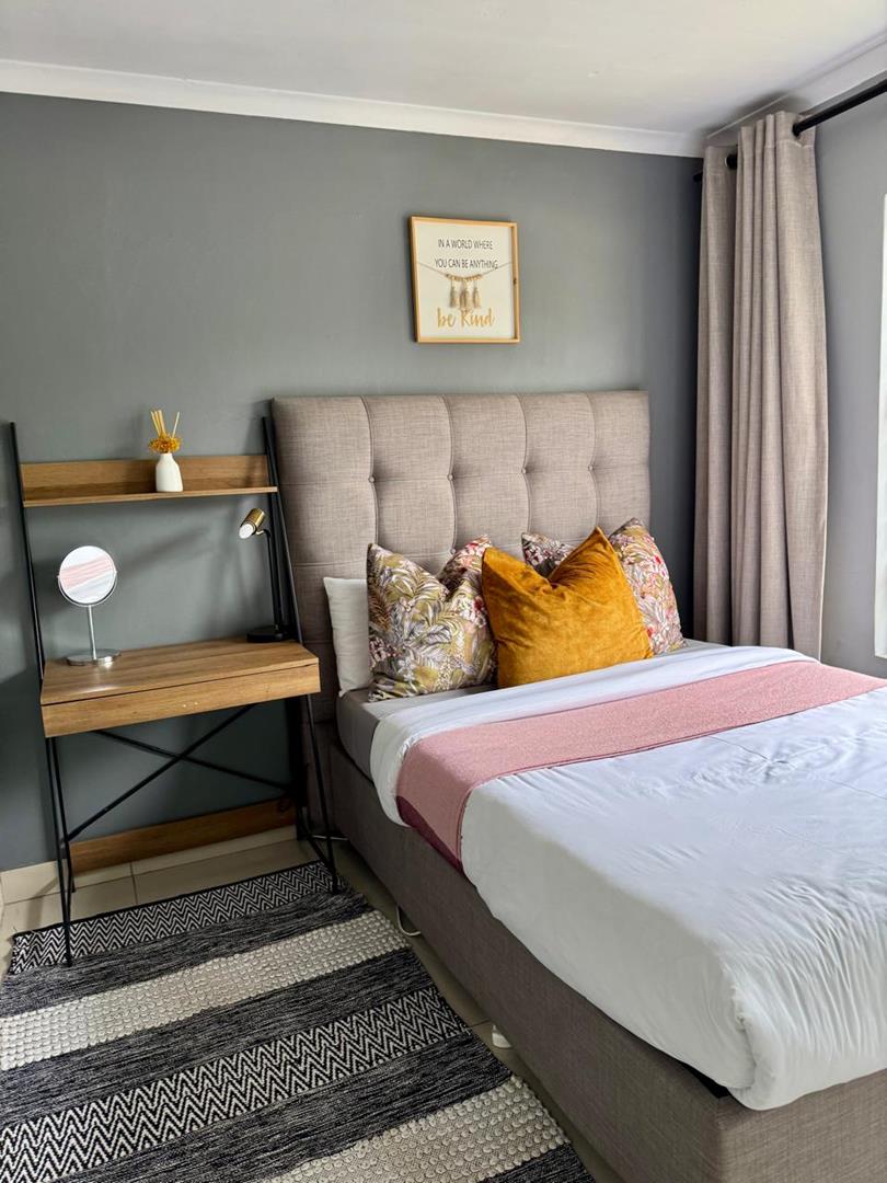 2 Bedroom Property for Sale in Silver Lakes Gauteng