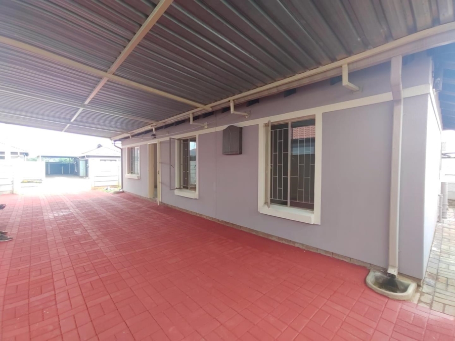 To Let 3 Bedroom Property for Rent in Alrode Gauteng
