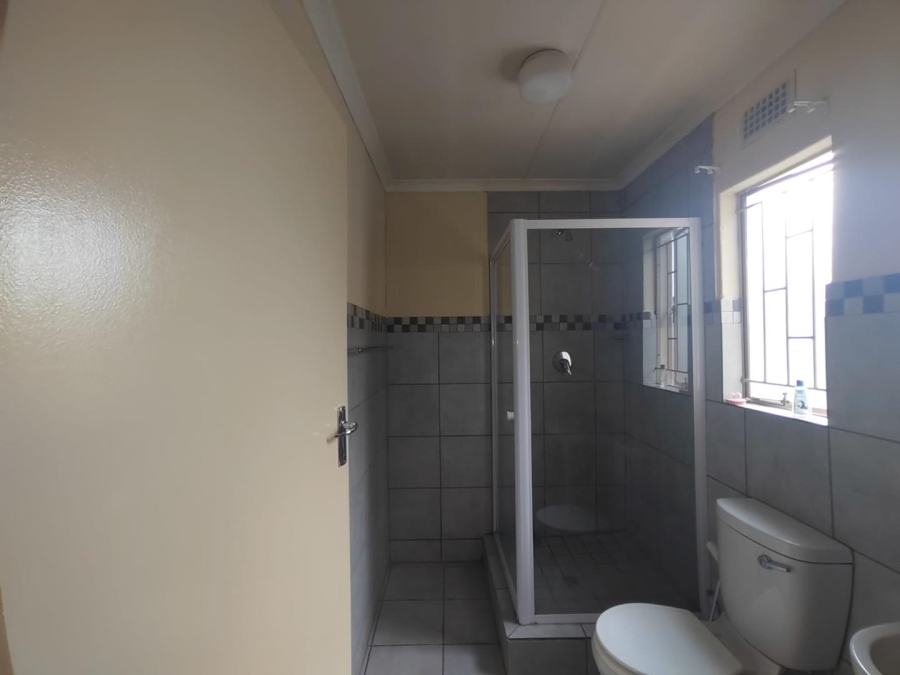 To Let 3 Bedroom Property for Rent in Alrode Gauteng