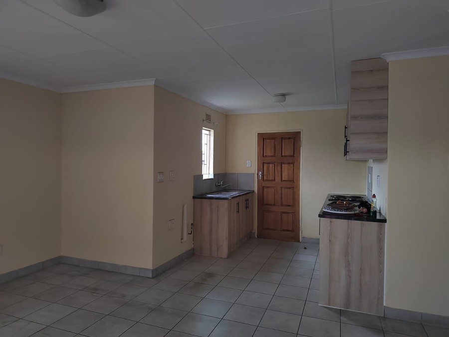 To Let 3 Bedroom Property for Rent in Alrode Gauteng