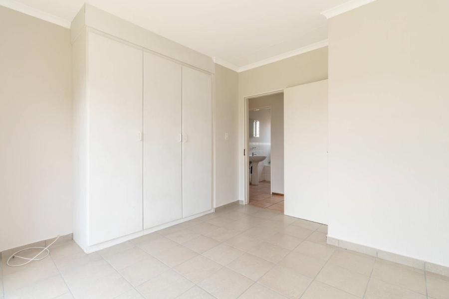 To Let 2 Bedroom Property for Rent in Roodepoort Gauteng