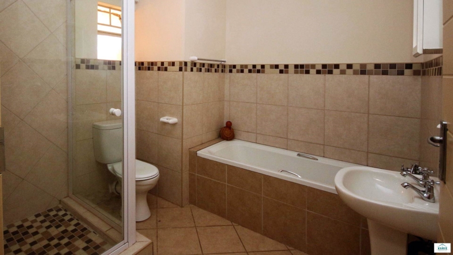 2 Bedroom Property for Sale in Olympus AH Gauteng