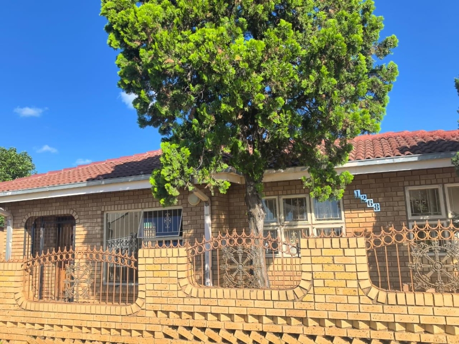 4 Bedroom Property for Sale in Soshanguve K Gauteng
