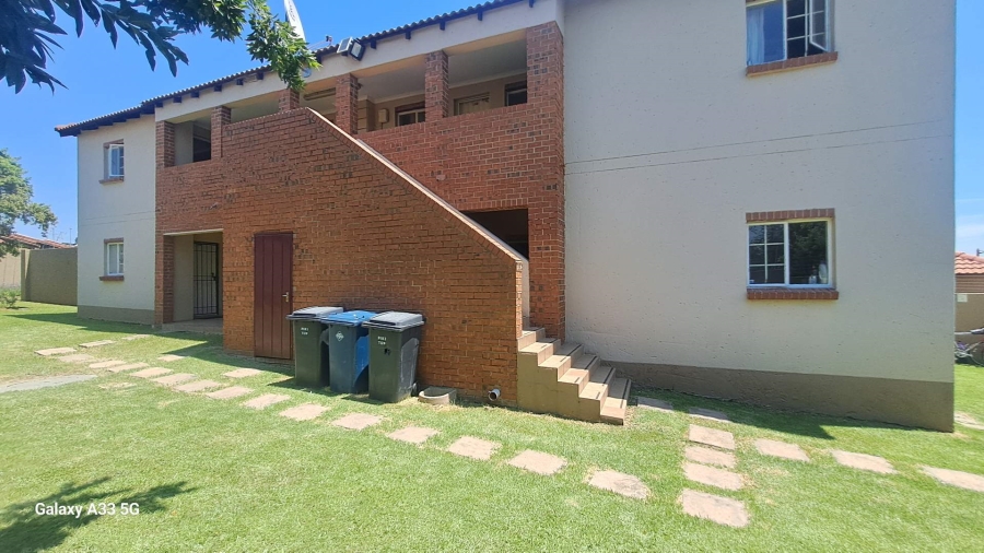 To Let 0 Bedroom Property for Rent in Buccleuch Gauteng