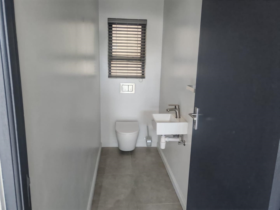 2 Bedroom Property for Sale in Rietvalleirand Gauteng