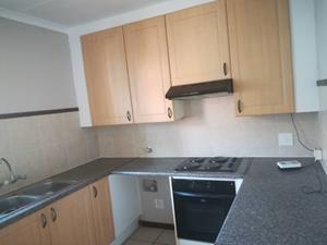 2 Bedroom Property for Sale in Die Hoewes Gauteng