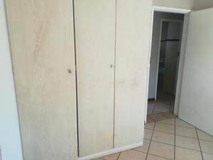 2 Bedroom Property for Sale in Die Hoewes Gauteng