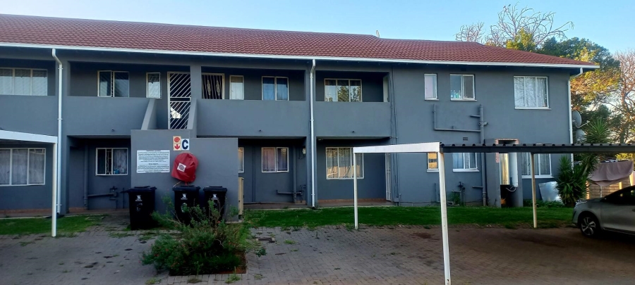 2 Bedroom Property for Sale in Glen Marais Gauteng