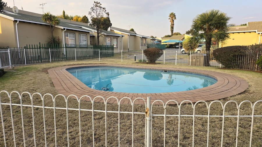 3 Bedroom Property for Sale in Meyersdal Gauteng