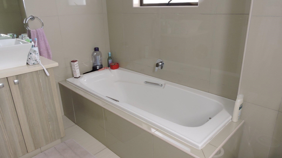 To Let 3 Bedroom Property for Rent in Brooklyn Gauteng
