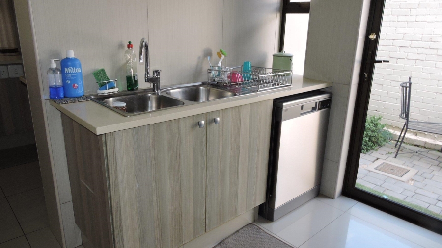 To Let 3 Bedroom Property for Rent in Brooklyn Gauteng