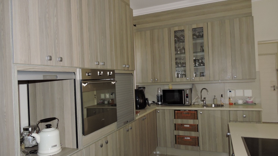 To Let 3 Bedroom Property for Rent in Brooklyn Gauteng