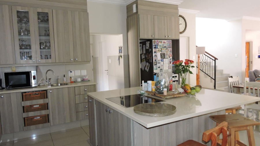 To Let 3 Bedroom Property for Rent in Brooklyn Gauteng