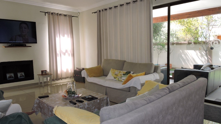 To Let 3 Bedroom Property for Rent in Brooklyn Gauteng