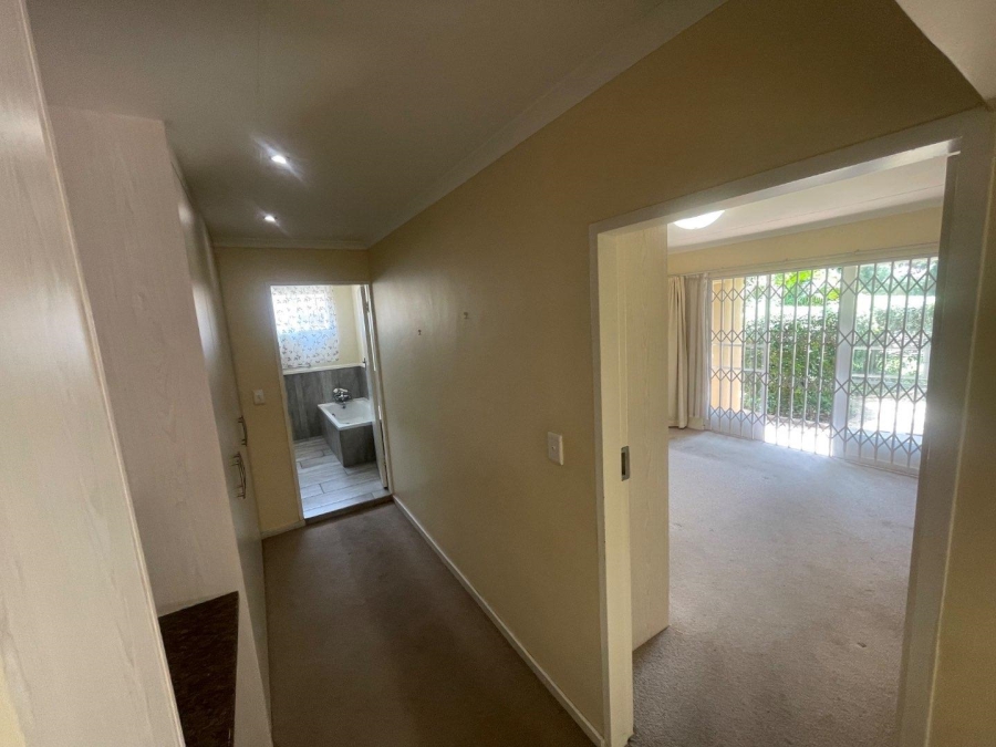 To Let 1 Bedroom Property for Rent in Glenvista Gauteng