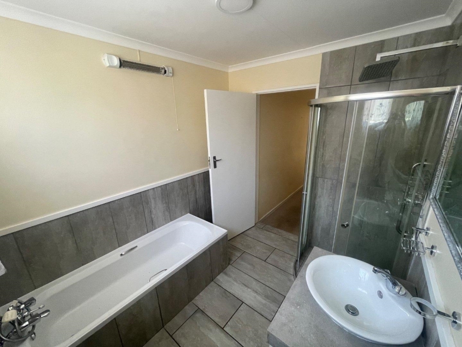 To Let 1 Bedroom Property for Rent in Glenvista Gauteng