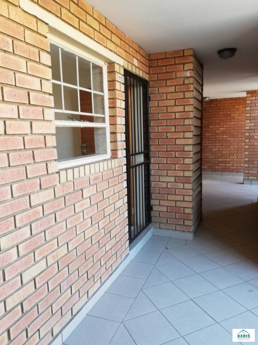 To Let 2 Bedroom Property for Rent in Elardus Park Gauteng