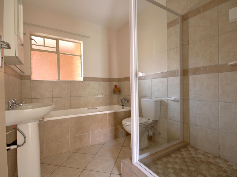 To Let 2 Bedroom Property for Rent in Elardus Park Gauteng