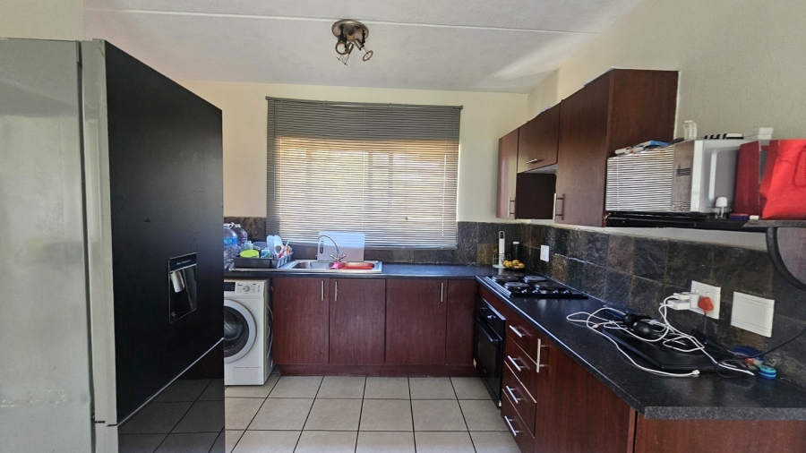 2 Bedroom Property for Sale in Honeydew Gauteng