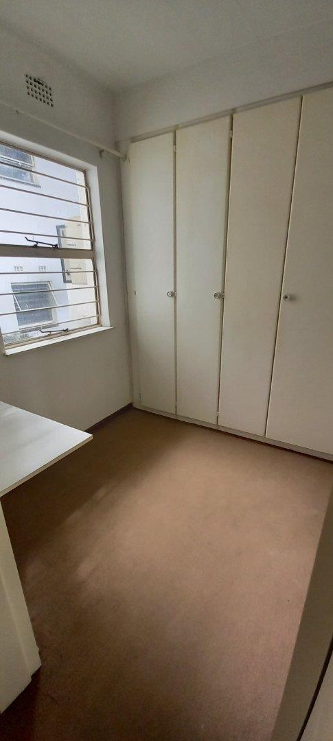 To Let 1 Bedroom Property for Rent in Corlett Gardens Gauteng