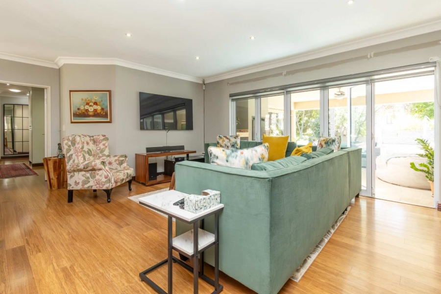 4 Bedroom Property for Sale in Hurlingham Manor Gauteng