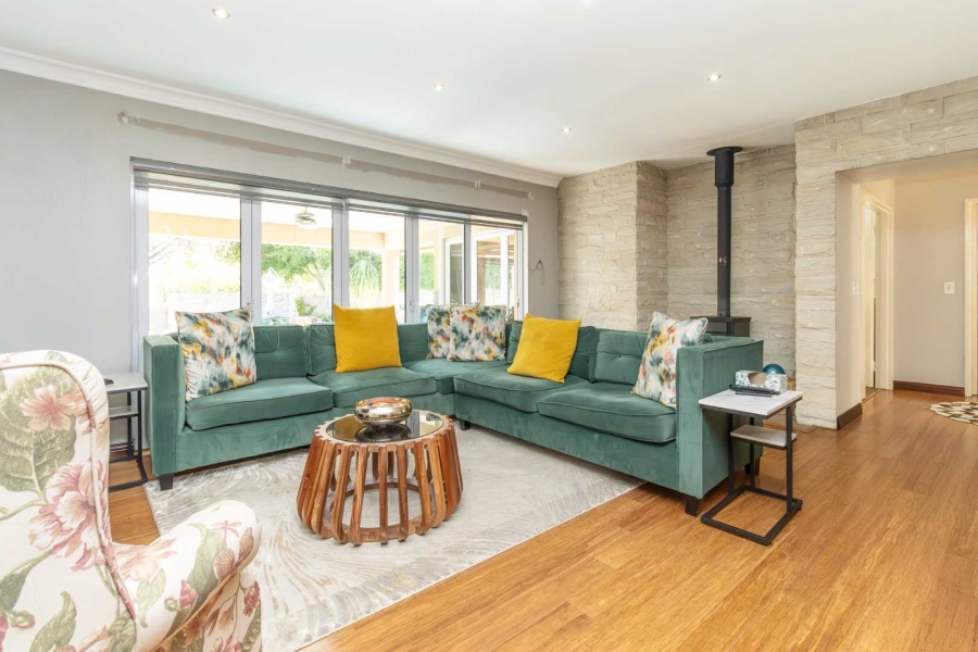 4 Bedroom Property for Sale in Hurlingham Manor Gauteng