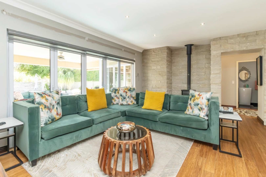 4 Bedroom Property for Sale in Hurlingham Manor Gauteng