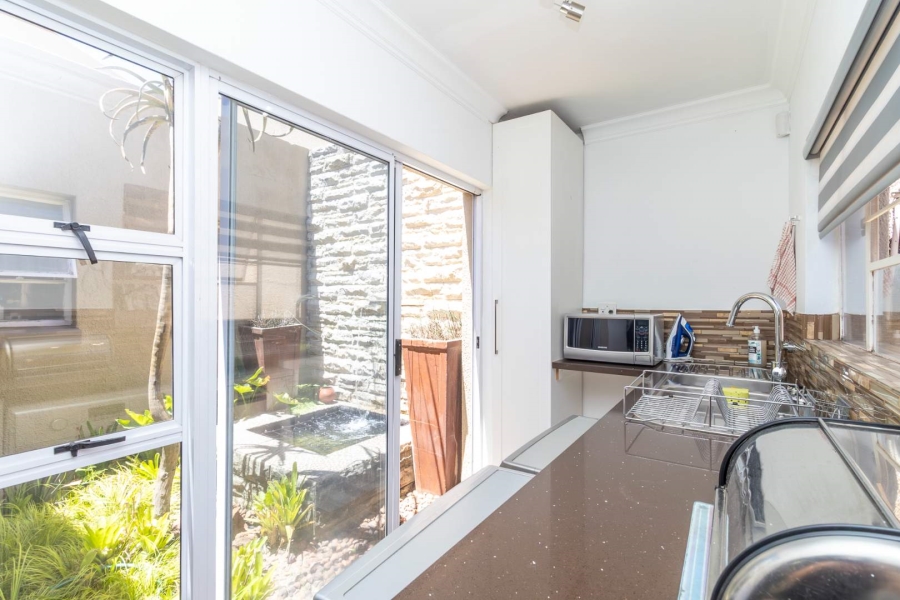 4 Bedroom Property for Sale in Hurlingham Manor Gauteng