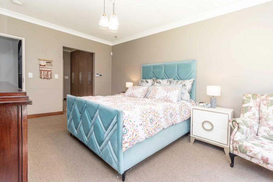 4 Bedroom Property for Sale in Hurlingham Manor Gauteng