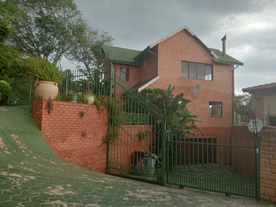 To Let 4 Bedroom Property for Rent in Erasmuskloof Gauteng