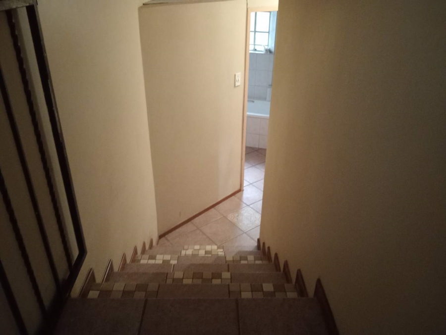 To Let 4 Bedroom Property for Rent in Erasmuskloof Gauteng