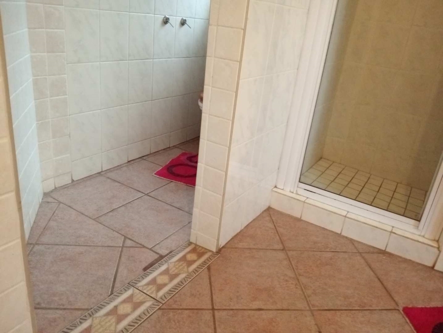 To Let 4 Bedroom Property for Rent in Erasmuskloof Gauteng