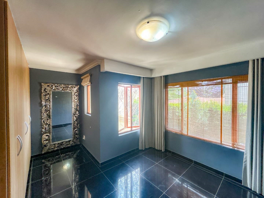 3 Bedroom Property for Sale in Broadacres Gauteng