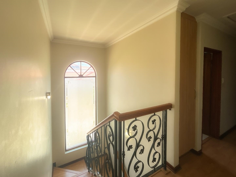3 Bedroom Property for Sale in Broadacres Gauteng