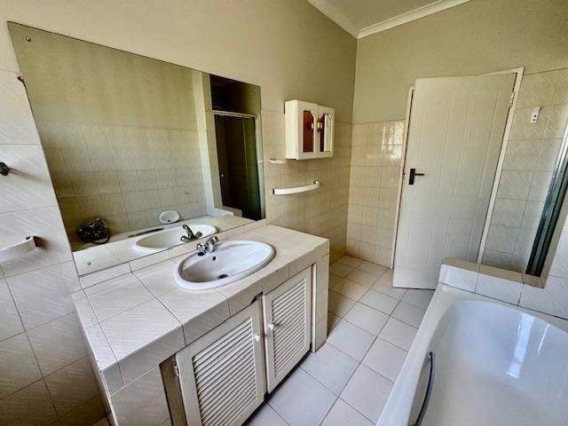 To Let 3 Bedroom Property for Rent in Rivonia Gauteng
