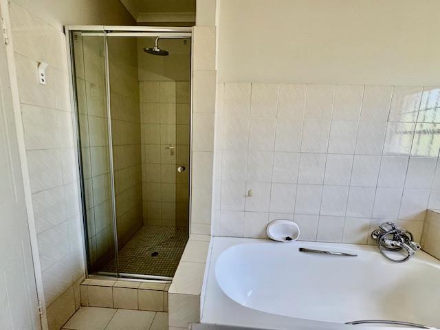 To Let 3 Bedroom Property for Rent in Rivonia Gauteng