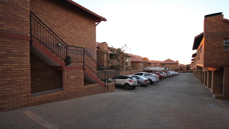 2 Bedroom Property for Sale in Olympus AH Gauteng