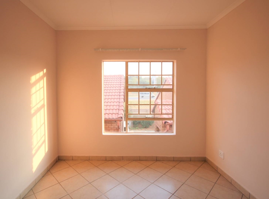 To Let 2 Bedroom Property for Rent in Hazeldean Gauteng
