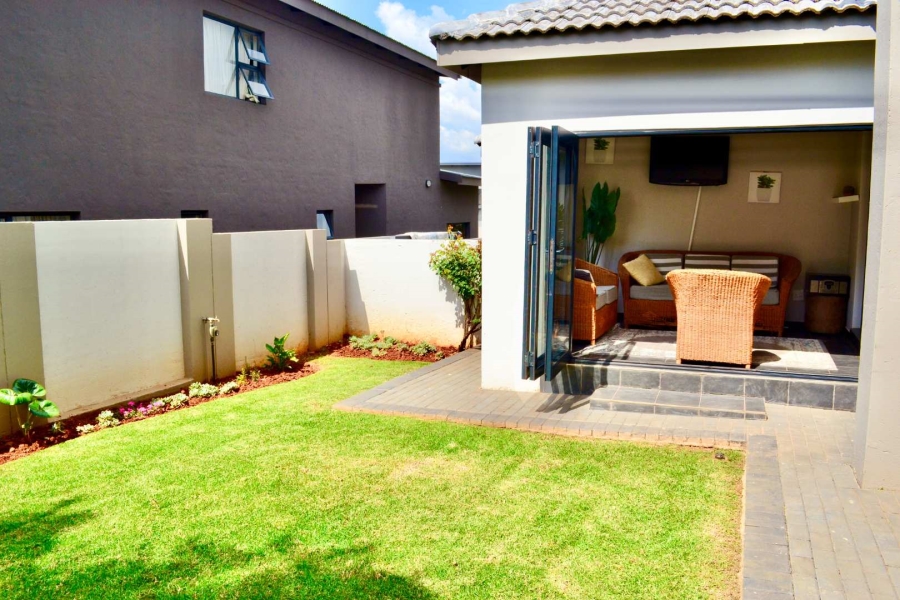 To Let 2 Bedroom Property for Rent in Olympus Gauteng