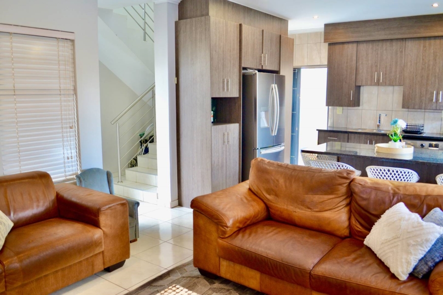 To Let 2 Bedroom Property for Rent in Olympus Gauteng