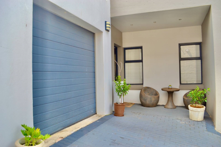 To Let 2 Bedroom Property for Rent in Olympus Gauteng