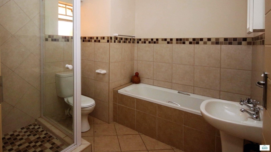 2 Bedroom Property for Sale in Olympus Gauteng
