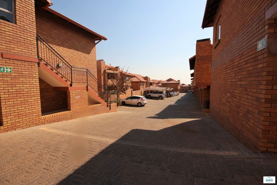 2 Bedroom Property for Sale in Olympus Gauteng