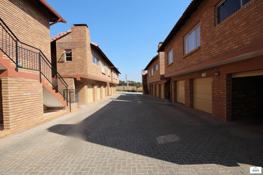 2 Bedroom Property for Sale in Olympus Gauteng